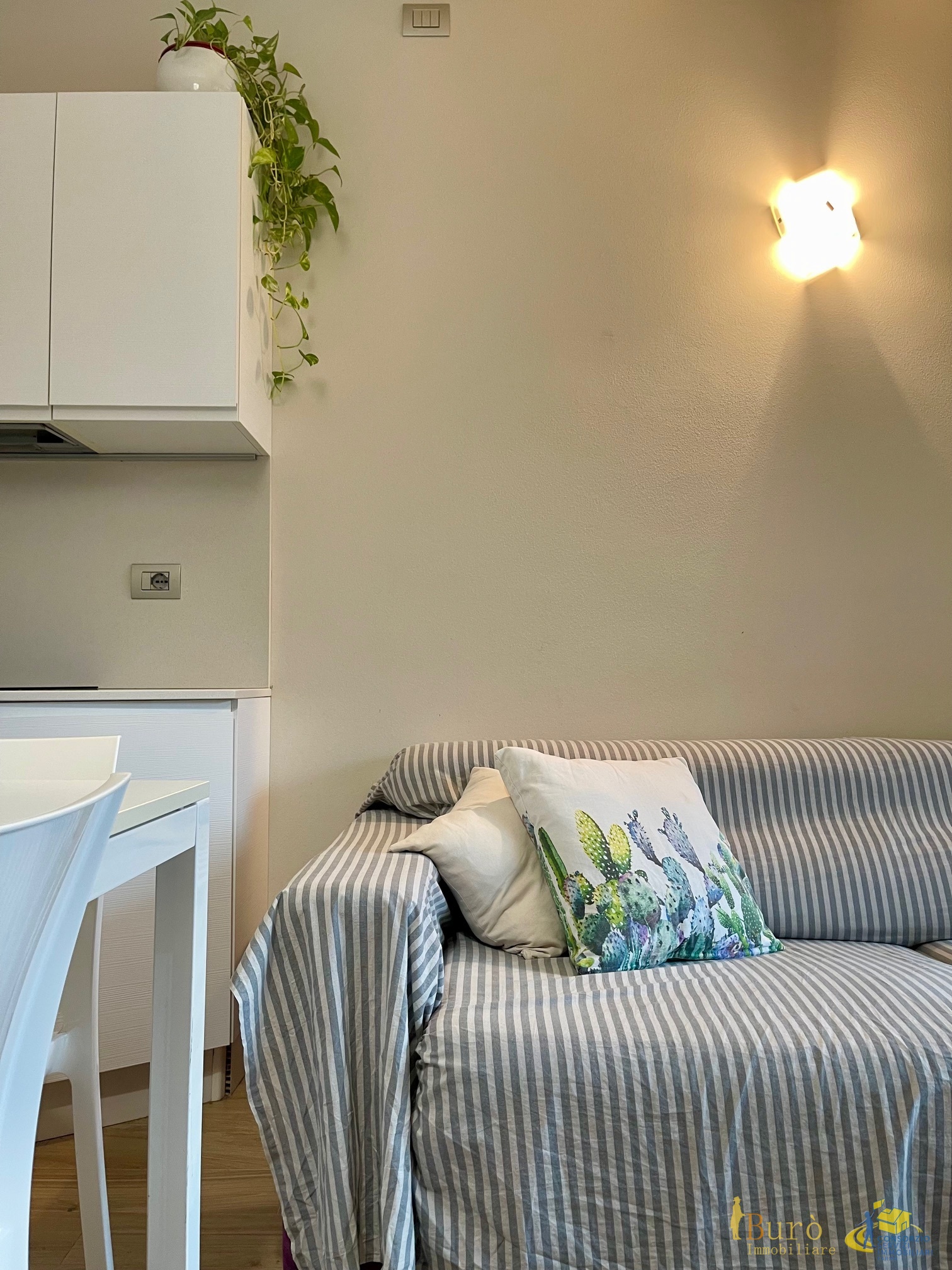 Bilocale con terrazzo in viale tanara, Parma