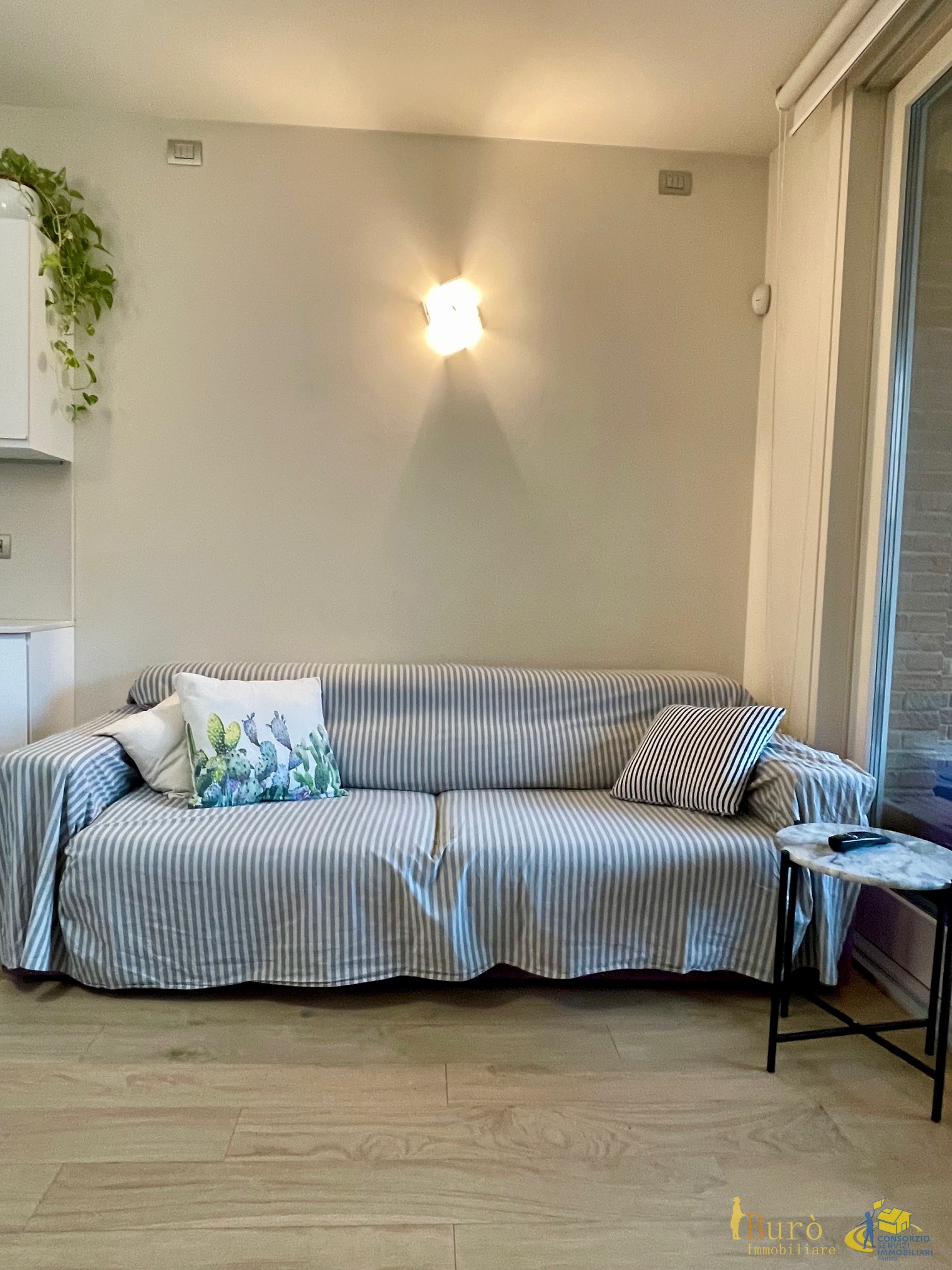 Bilocale con terrazzo in viale tanara, Parma