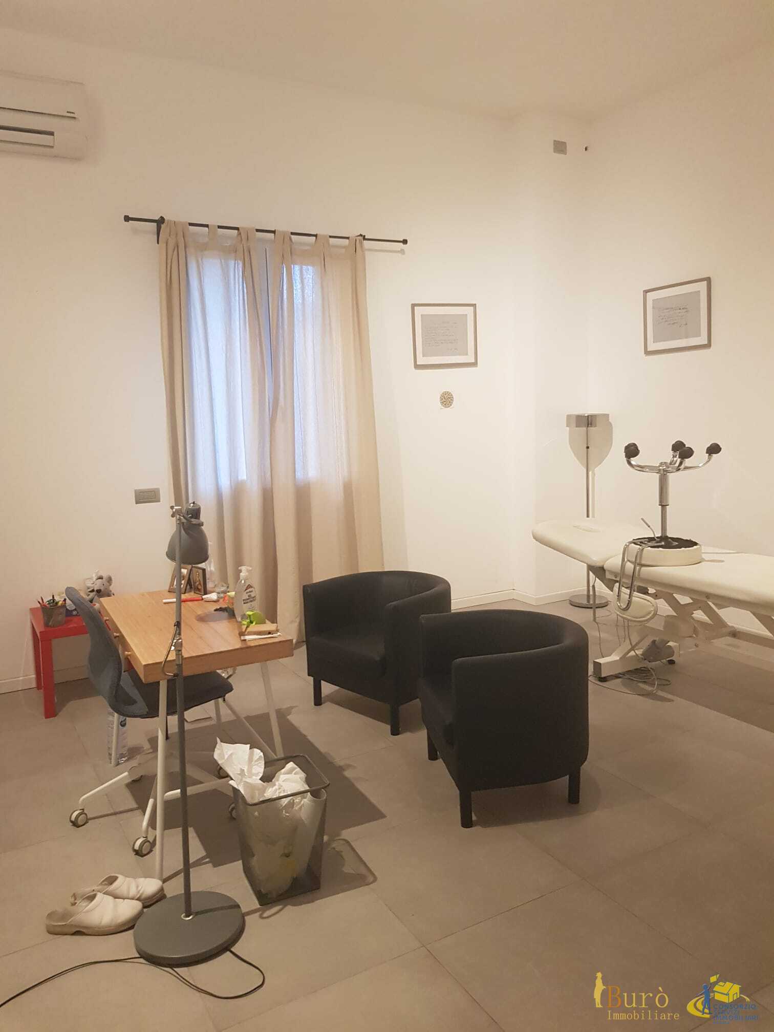 Ufficio nuovo in via scarabelli zunti, Parma