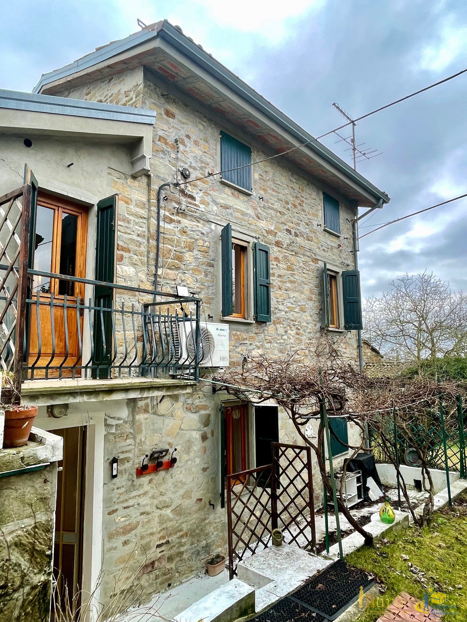 Casa indipendente da ristrutturare in via della pieve 64, Tizzano Val Parma