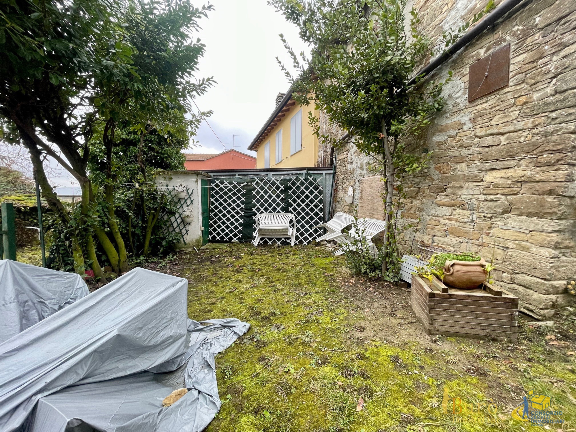 Casa indipendente da ristrutturare in via della pieve 64, Tizzano Val Parma