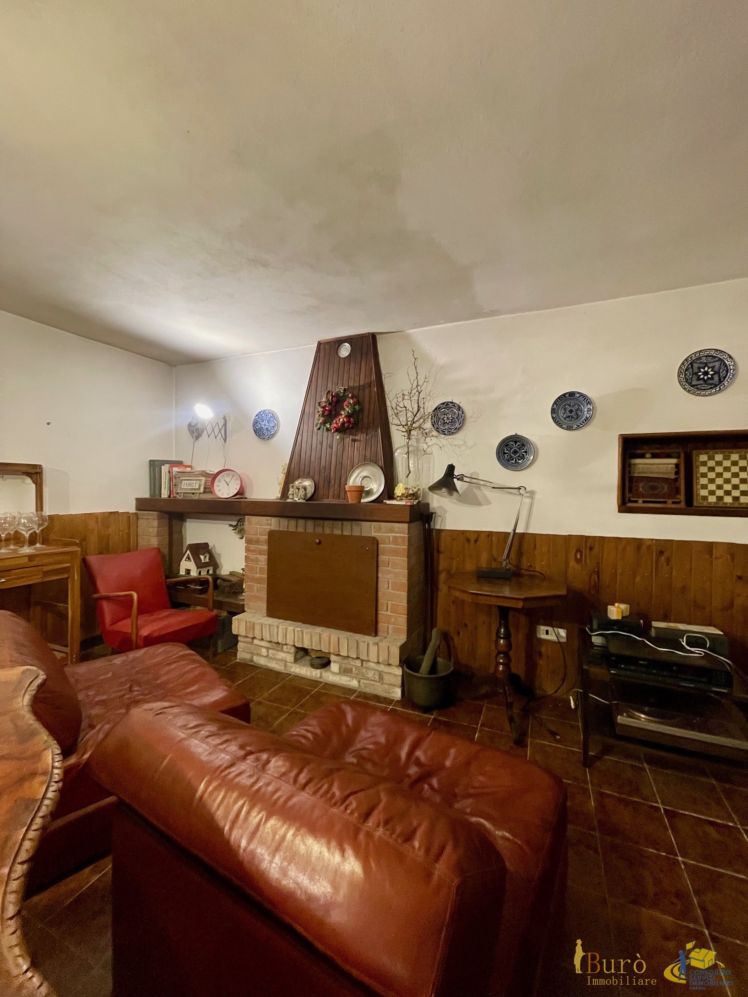 Casa indipendente da ristrutturare in via della pieve 64, Tizzano Val Parma