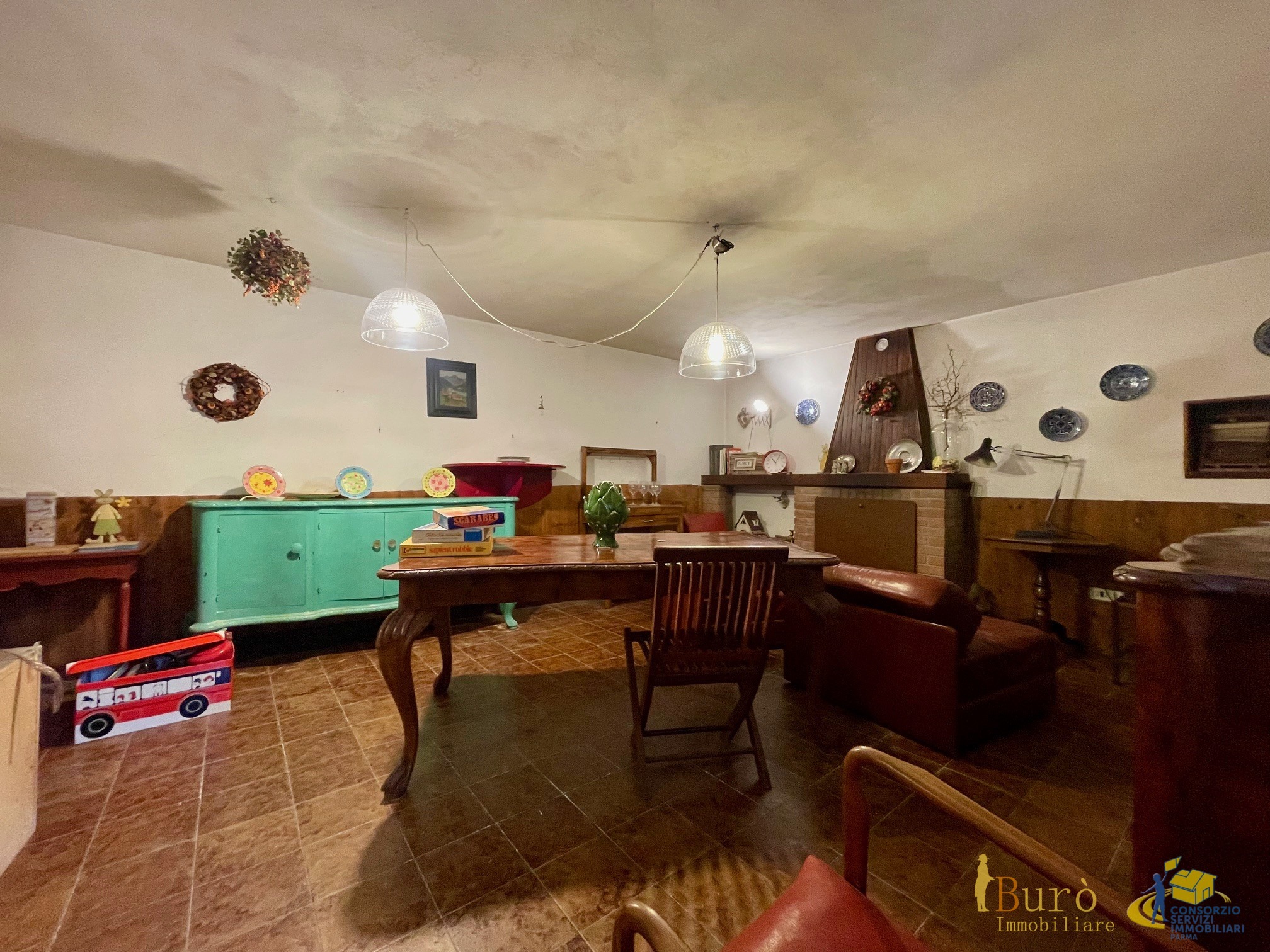 Casa indipendente da ristrutturare in via della pieve 64, Tizzano Val Parma