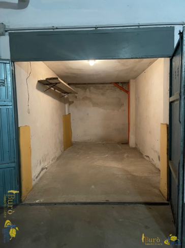 Posto auto coperto in vendita in via giovanni xxiii 17, Parma