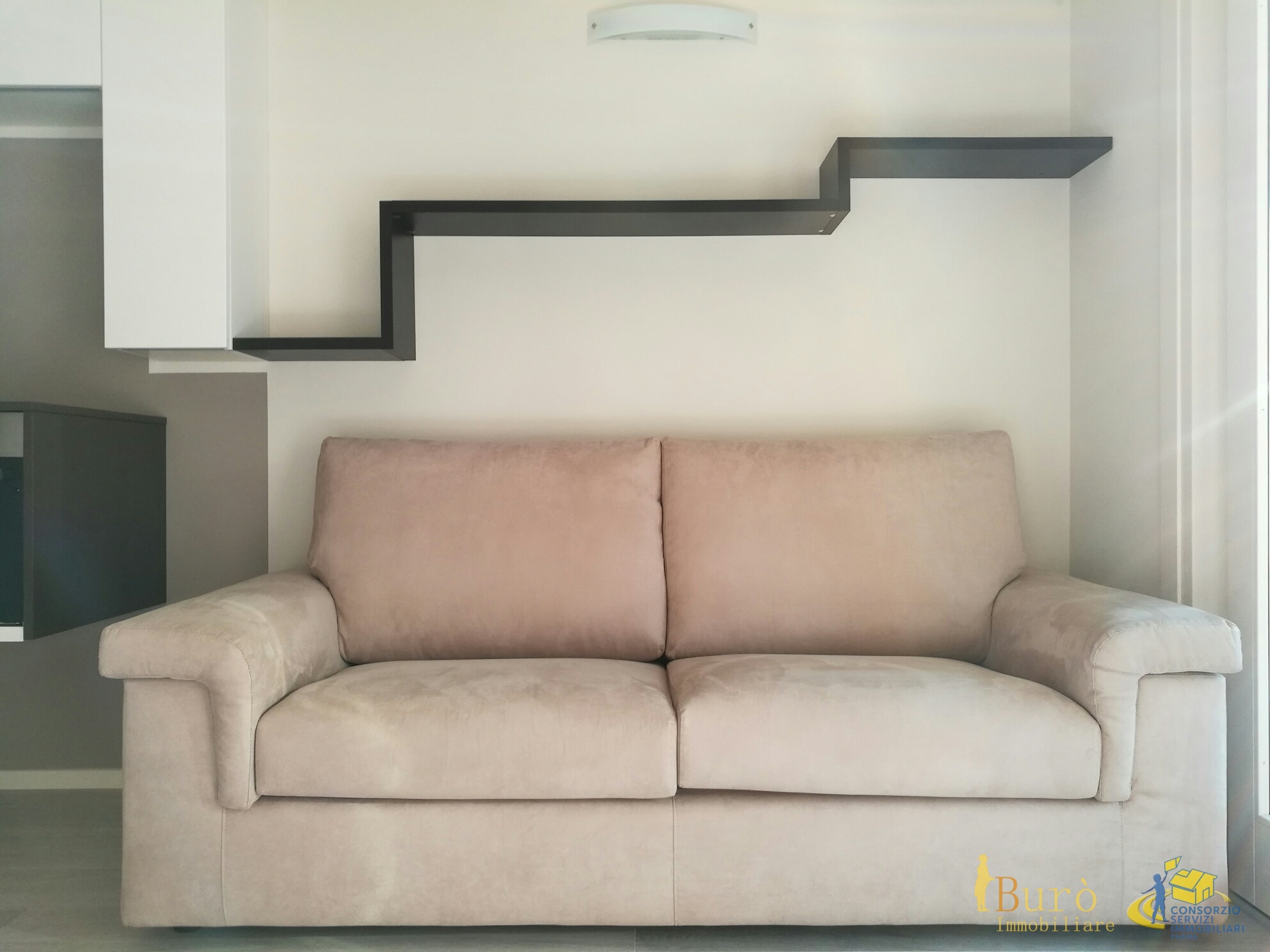 Bilocale con terrazzo in viale tanara, Parma