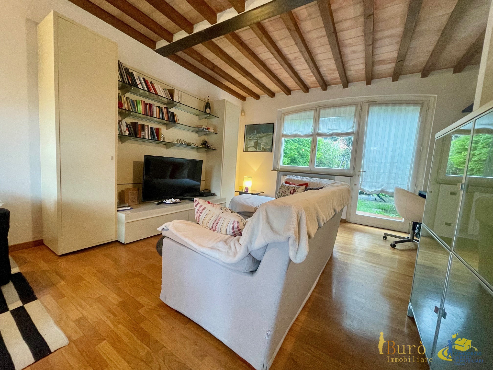 Villetta a schiera con giardino in strada chiaviche 58, Parma