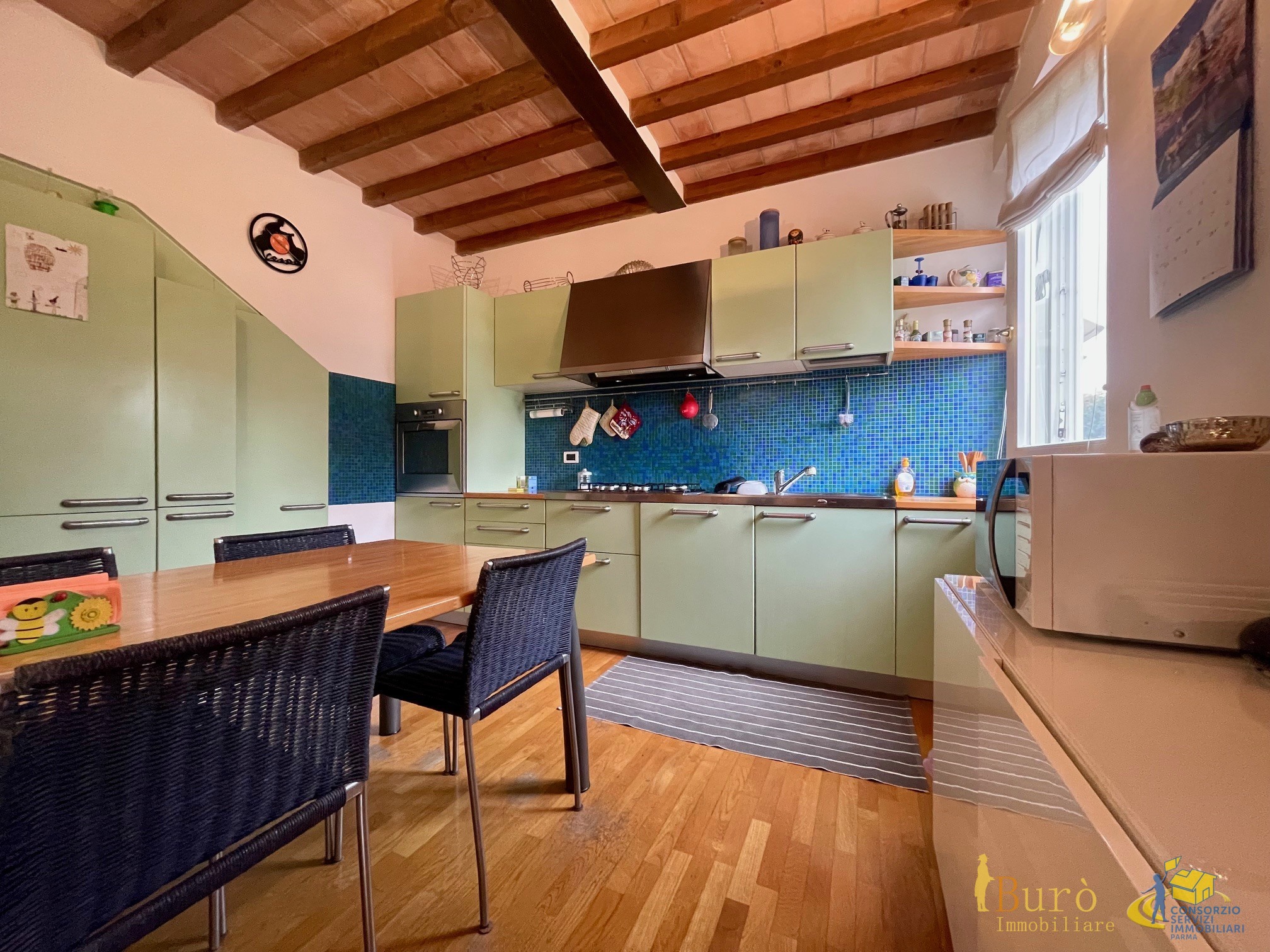 Villetta a schiera con giardino in strada chiaviche 58, Parma