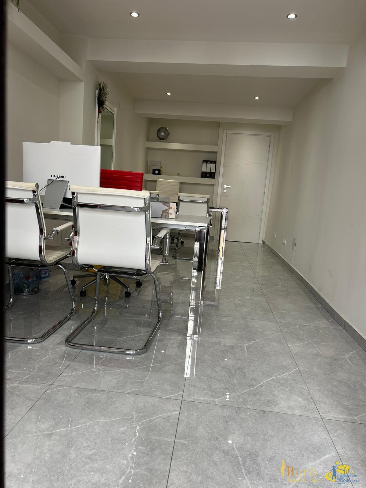 Locale commerciale a basso consumo in strada nino bixio, Parma