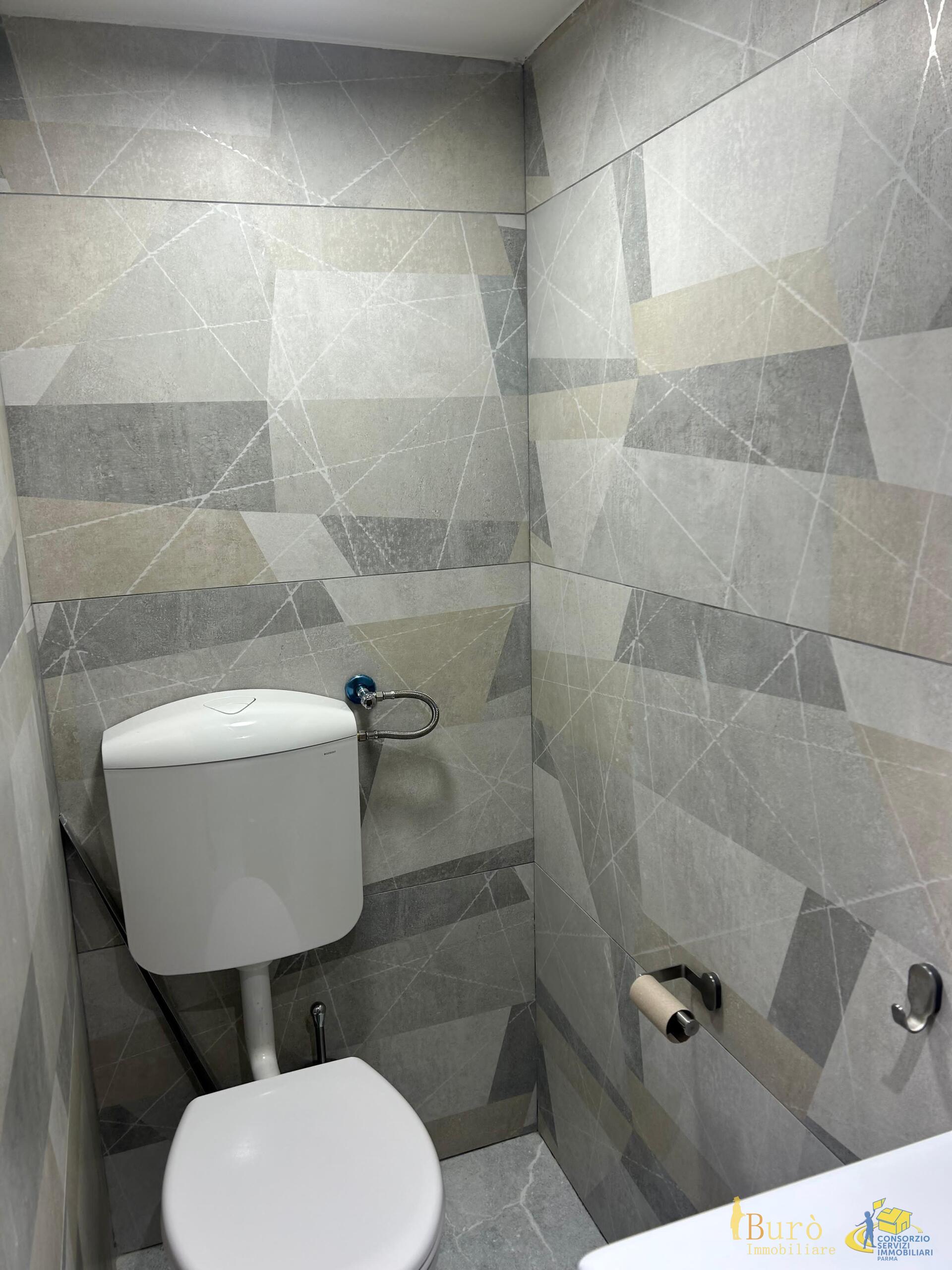 Locale commerciale a basso consumo in strada nino bixio, Parma