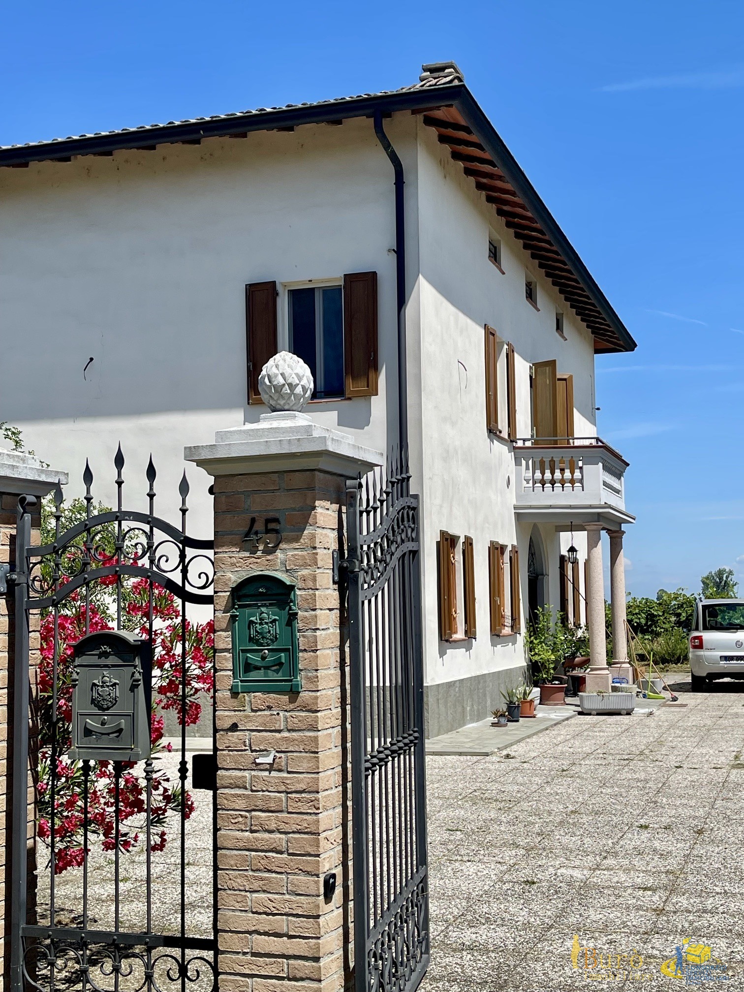 Villa con giardino in strada dani maest�, Parma