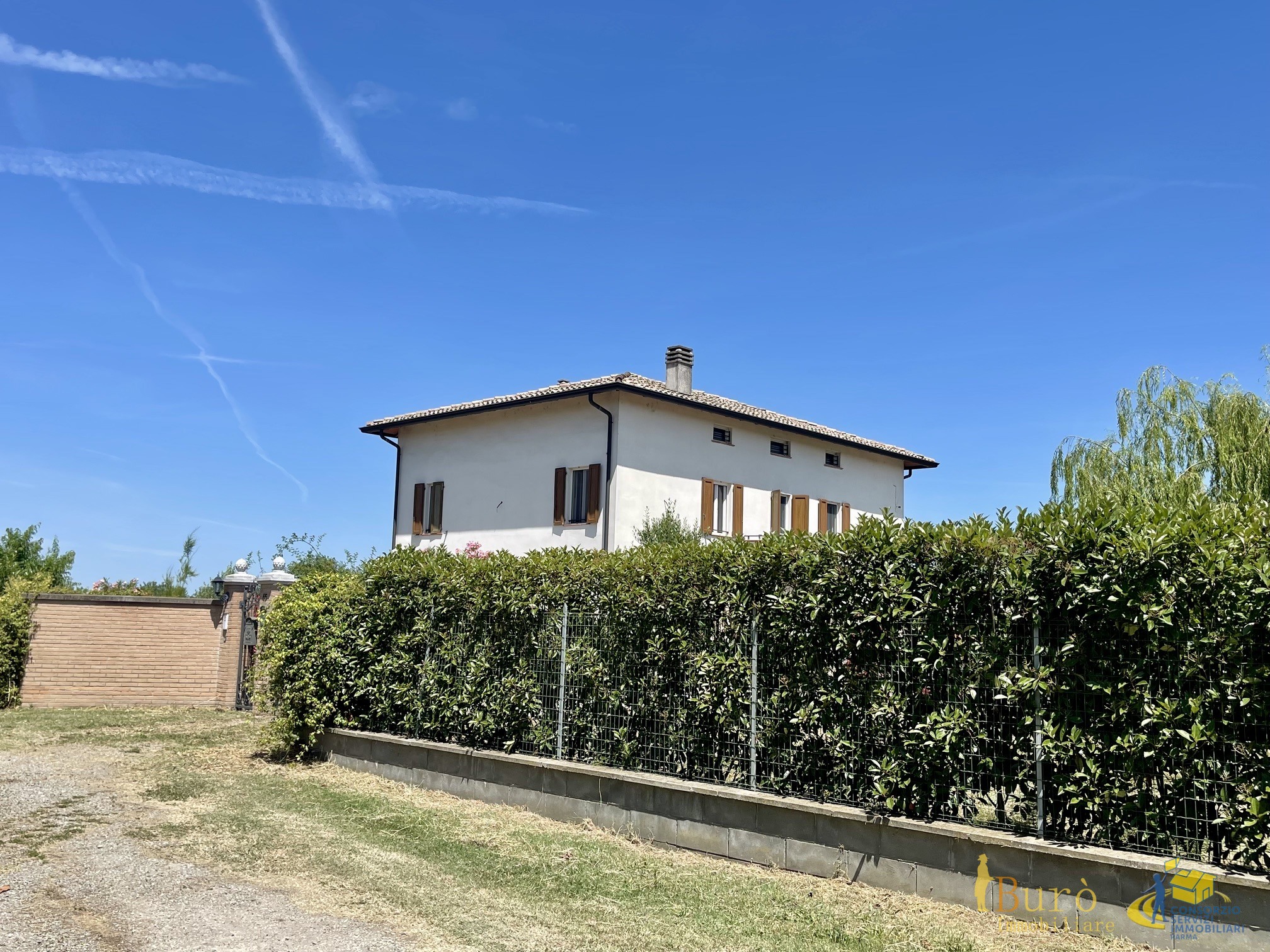 Villa con giardino in strada dani maest�, Parma