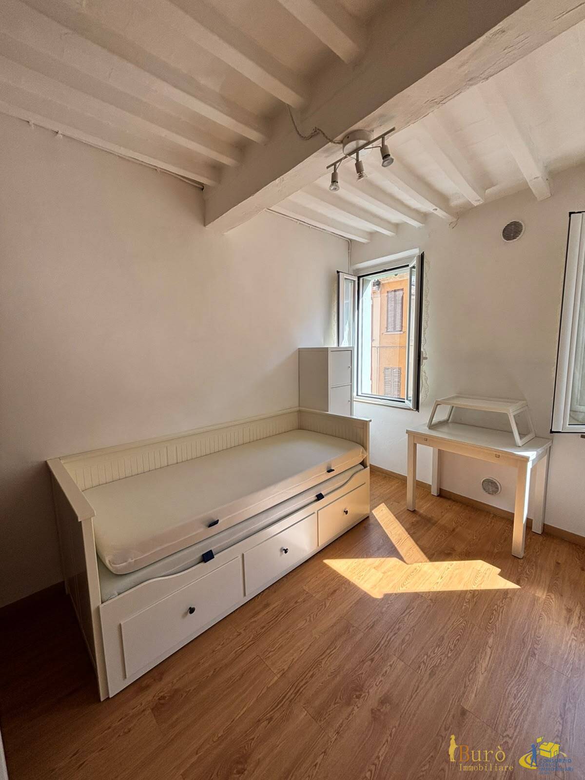 Monolocale ristrutturato in borgo guazzo, Parma