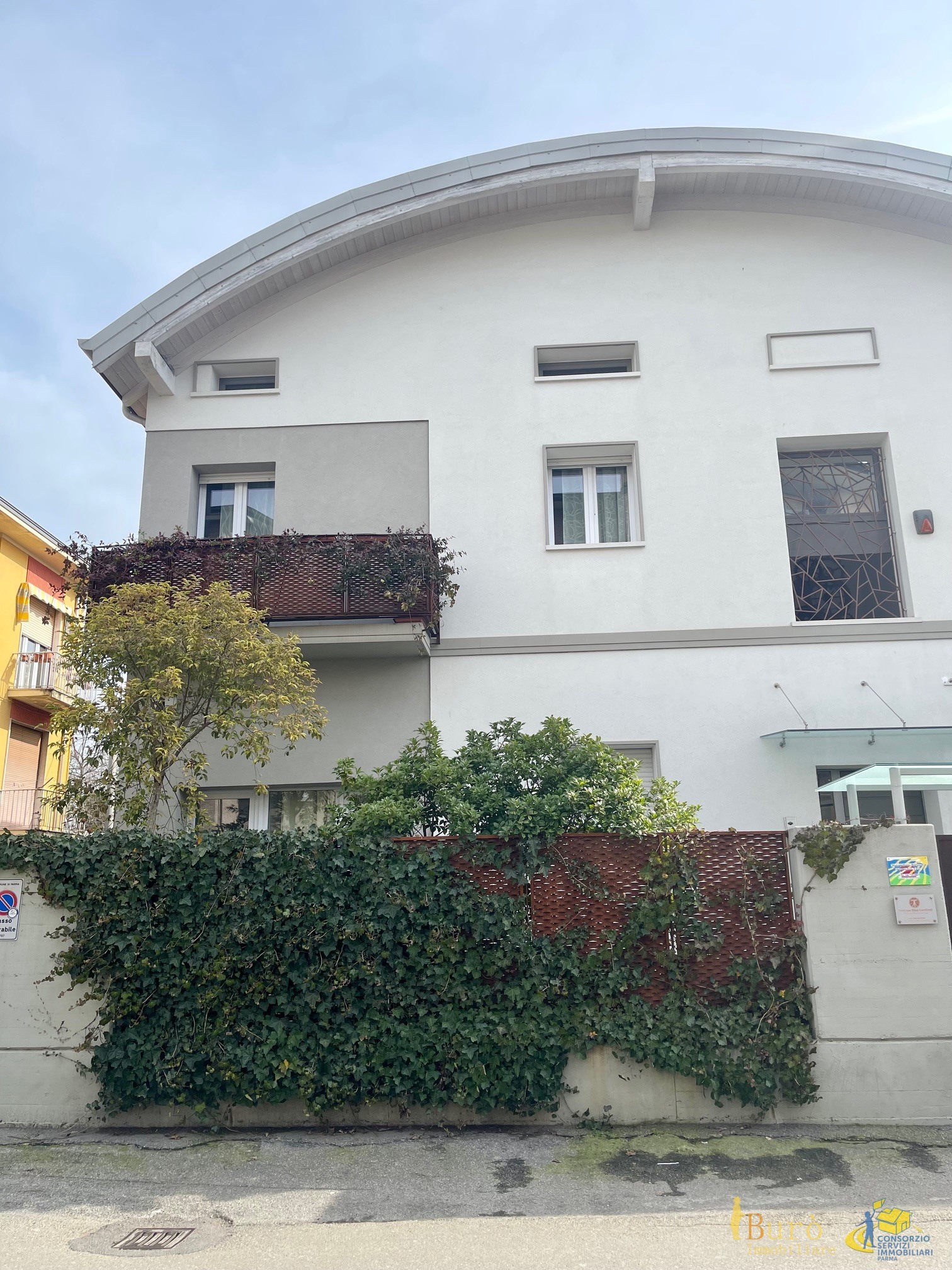 Ufficio nuovo in via scarabelli zunti, Parma