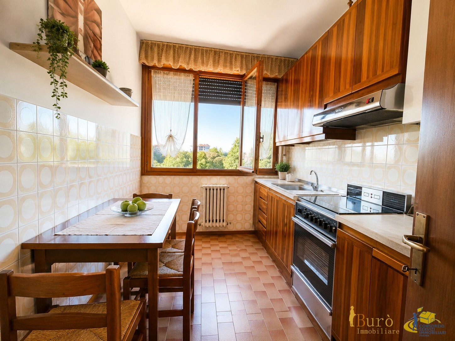 Trilocale con terrazzo in via biagio pascal 6, Parma