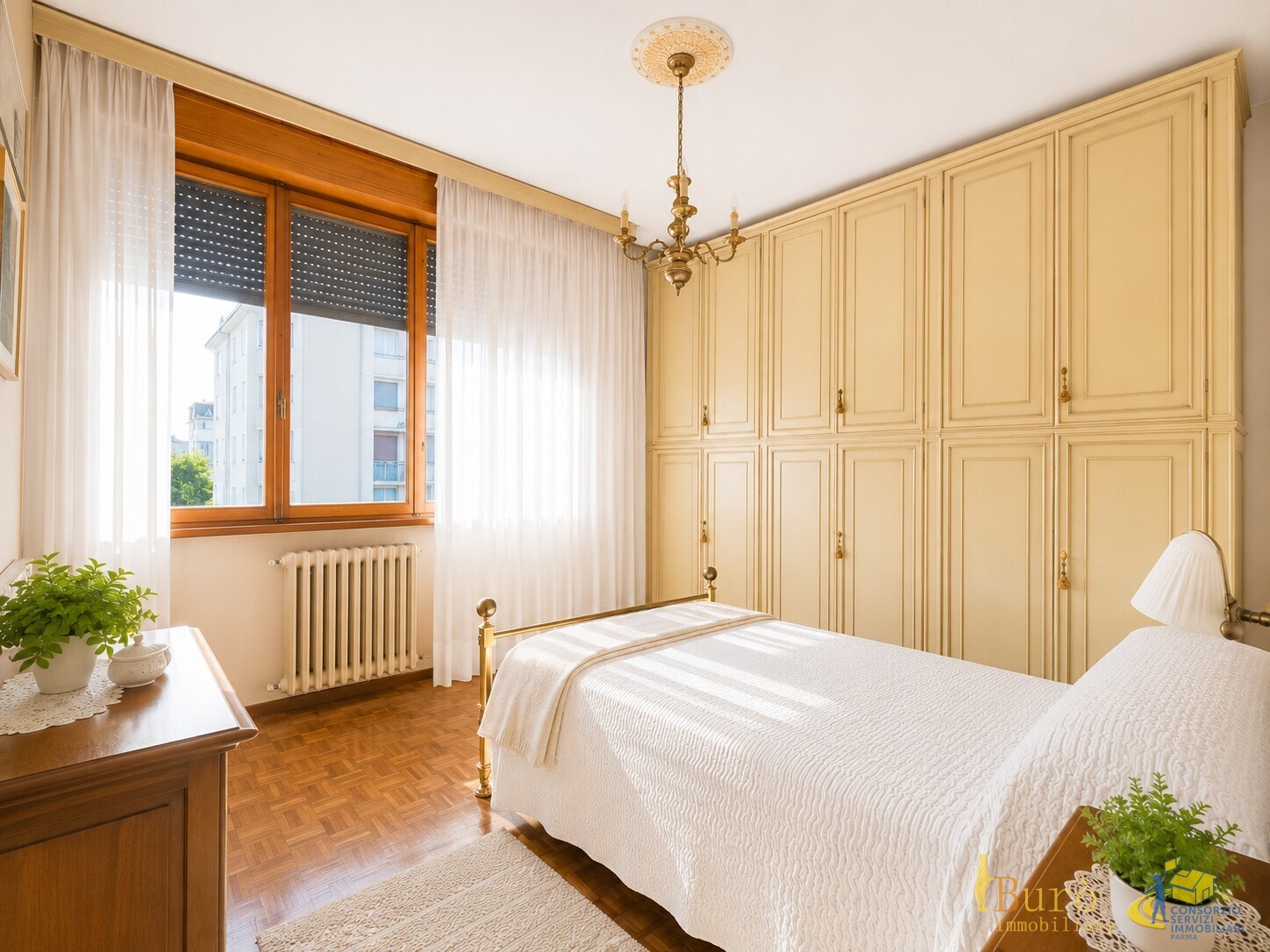 Trilocale con terrazzo in via biagio pascal 6, Parma