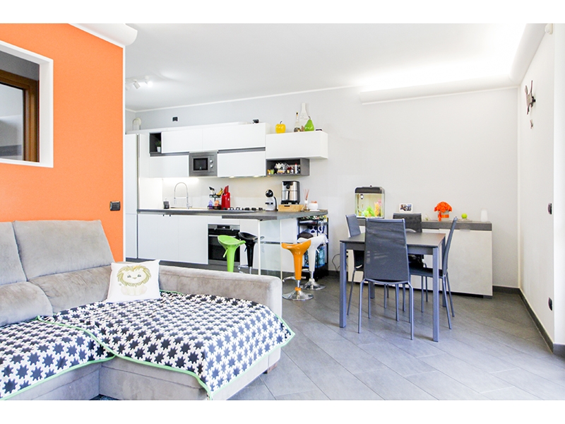 Trilocale con giardino a Venegono Superiore