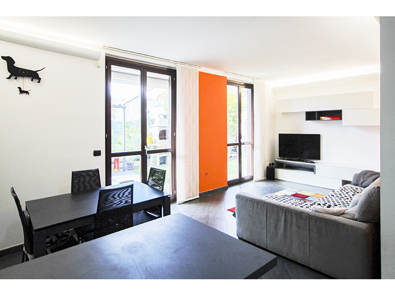 Trilocale con giardino a Venegono Superiore