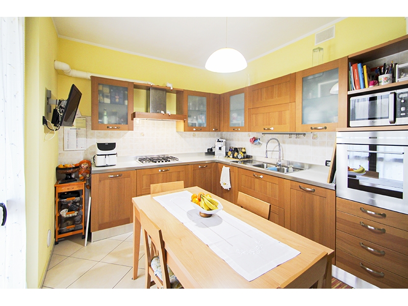 Villa con giardino a Venegono Inferiore