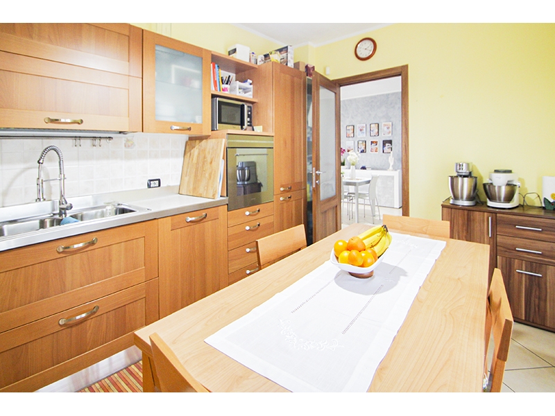 Villa con giardino a Venegono Inferiore