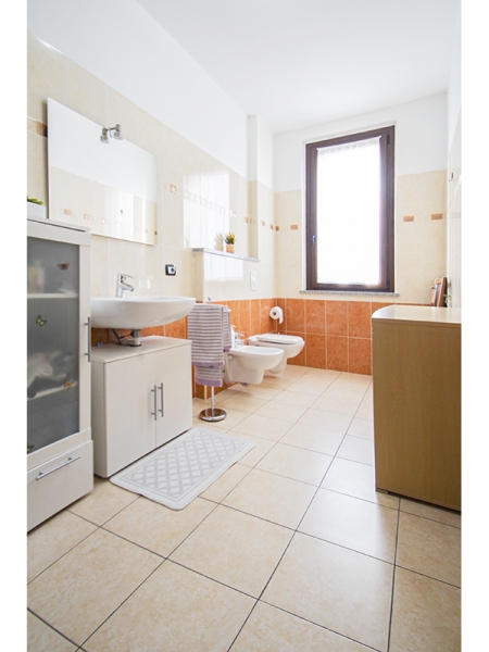 Villa con giardino a Venegono Inferiore