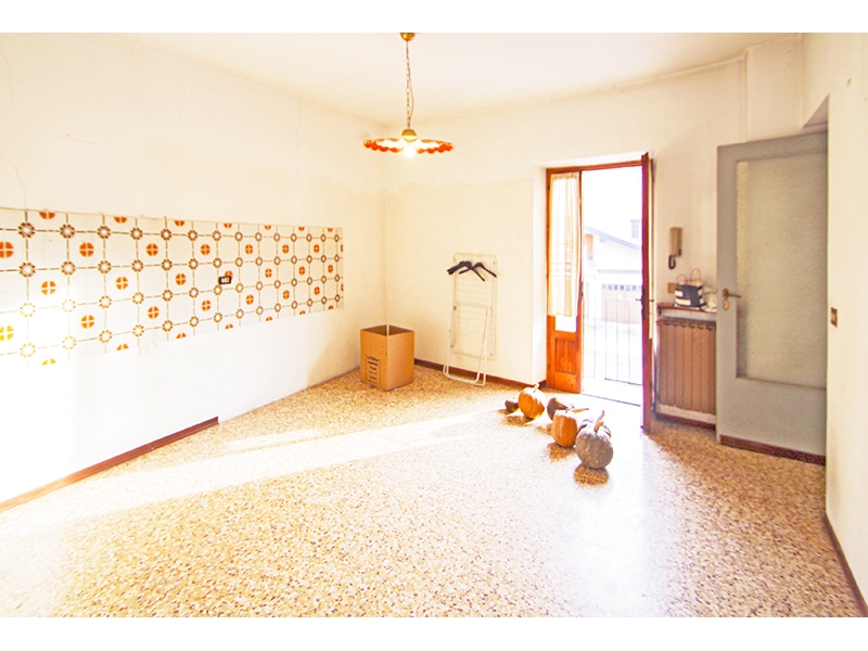 Negozio con giardino a Castiglione Olona