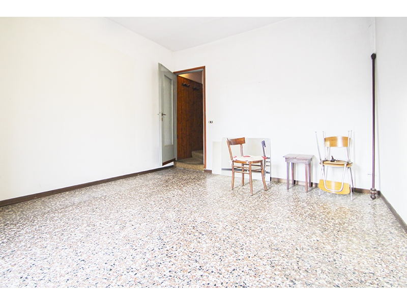 Negozio con giardino a Castiglione Olona