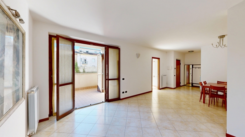 Trilocale con giardino a Venegono Inferiore