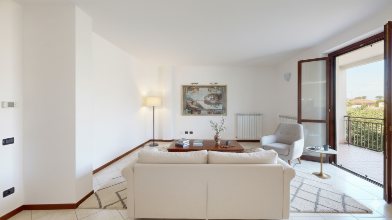 Trilocale con giardino a Venegono Inferiore