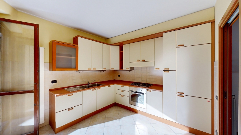 Trilocale con giardino a Venegono Inferiore