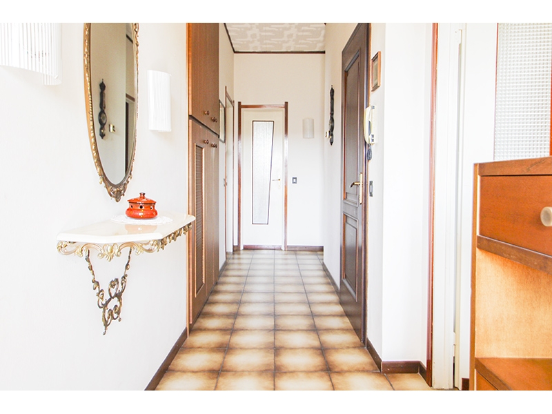 Trilocale con giardino a Vedano Olona