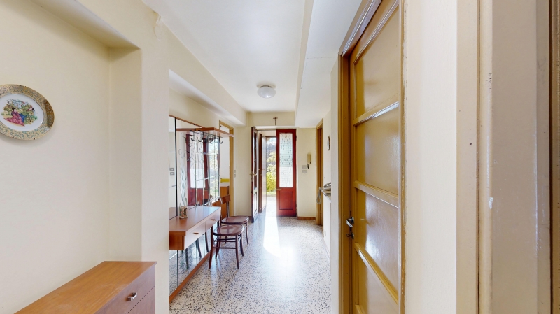 Villa con giardino a Lozza