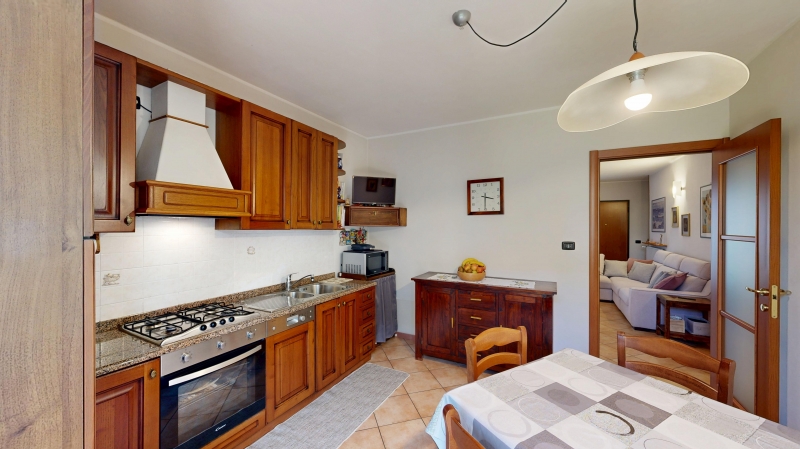 Villa con giardino a Caronno Varesino