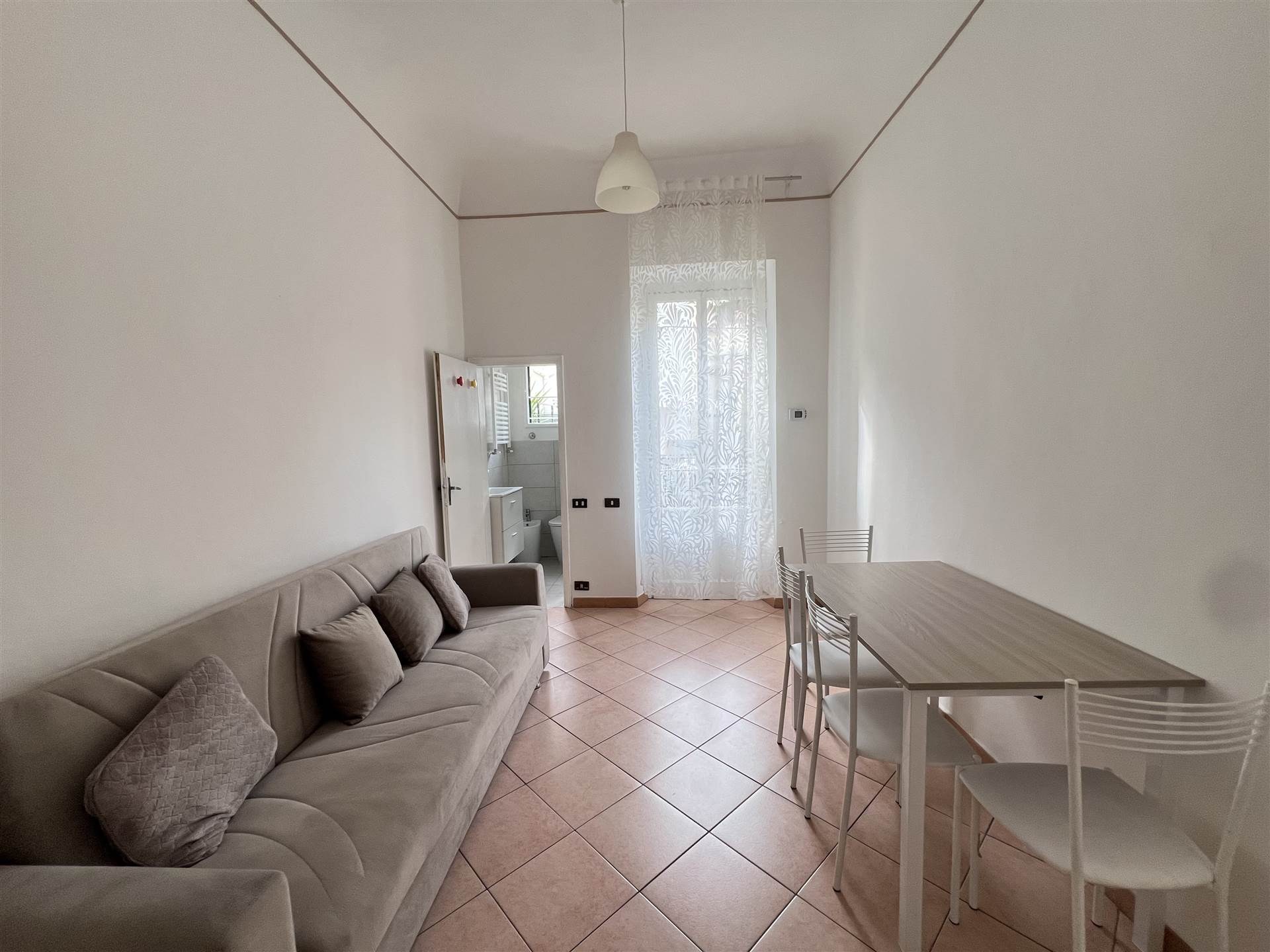 Trilocale arredato in affitto in via boccaccio, Firenze