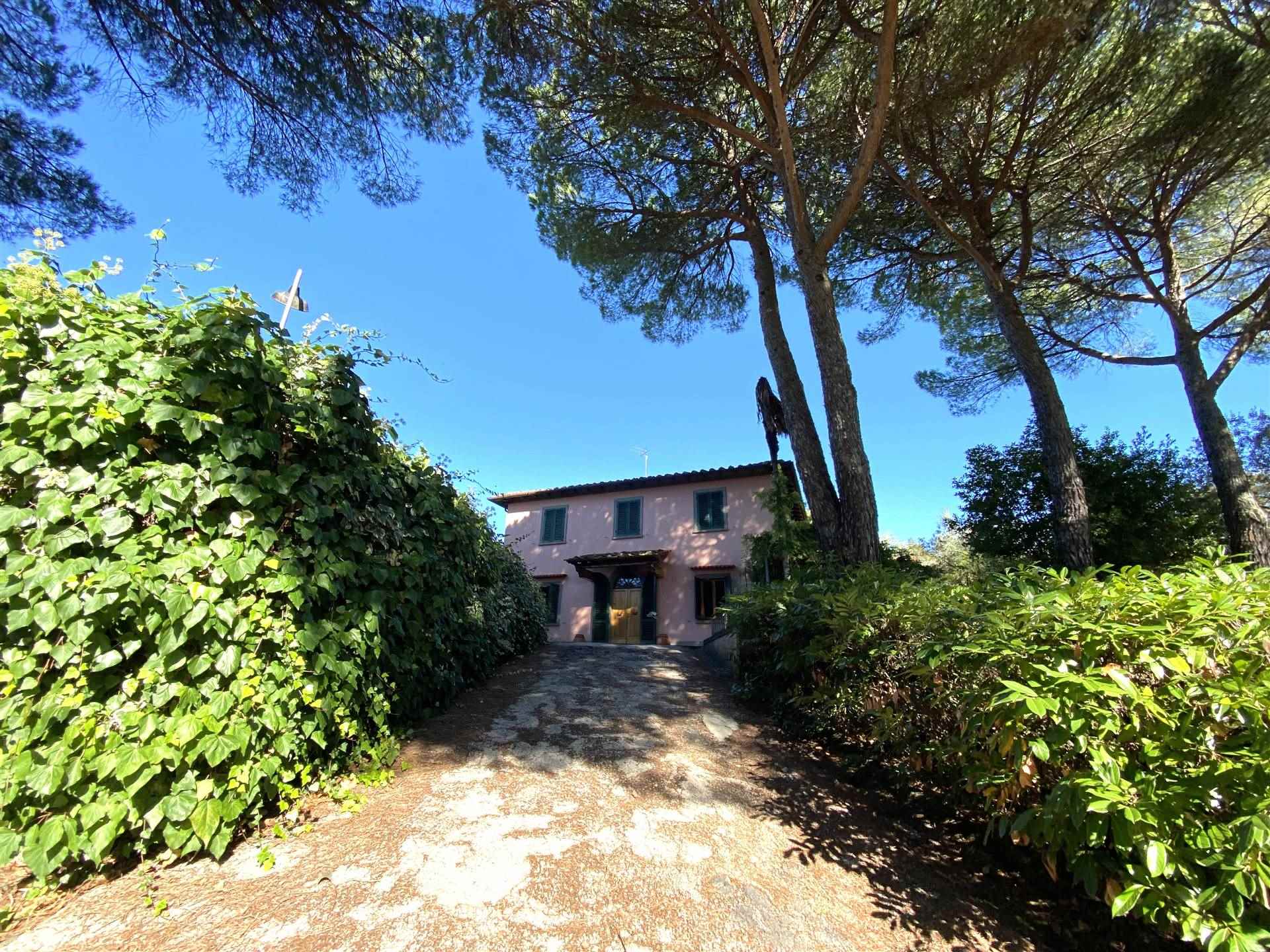 Villa da ristrutturare a Firenze