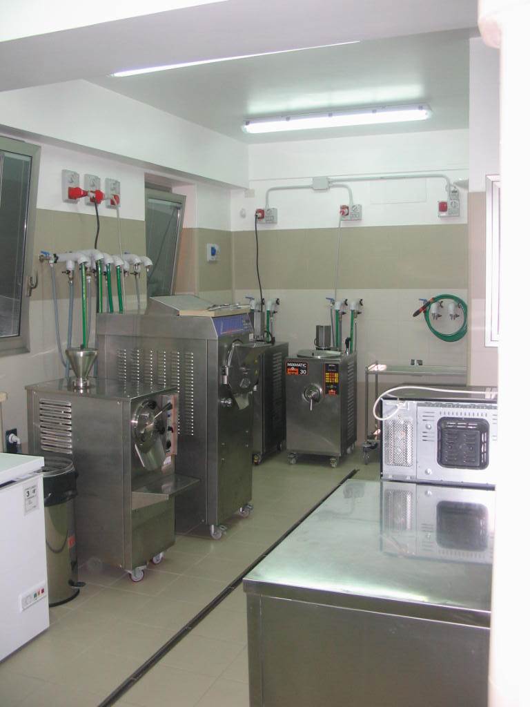 Negozio ristrutturato in via monteverdi, Firenze