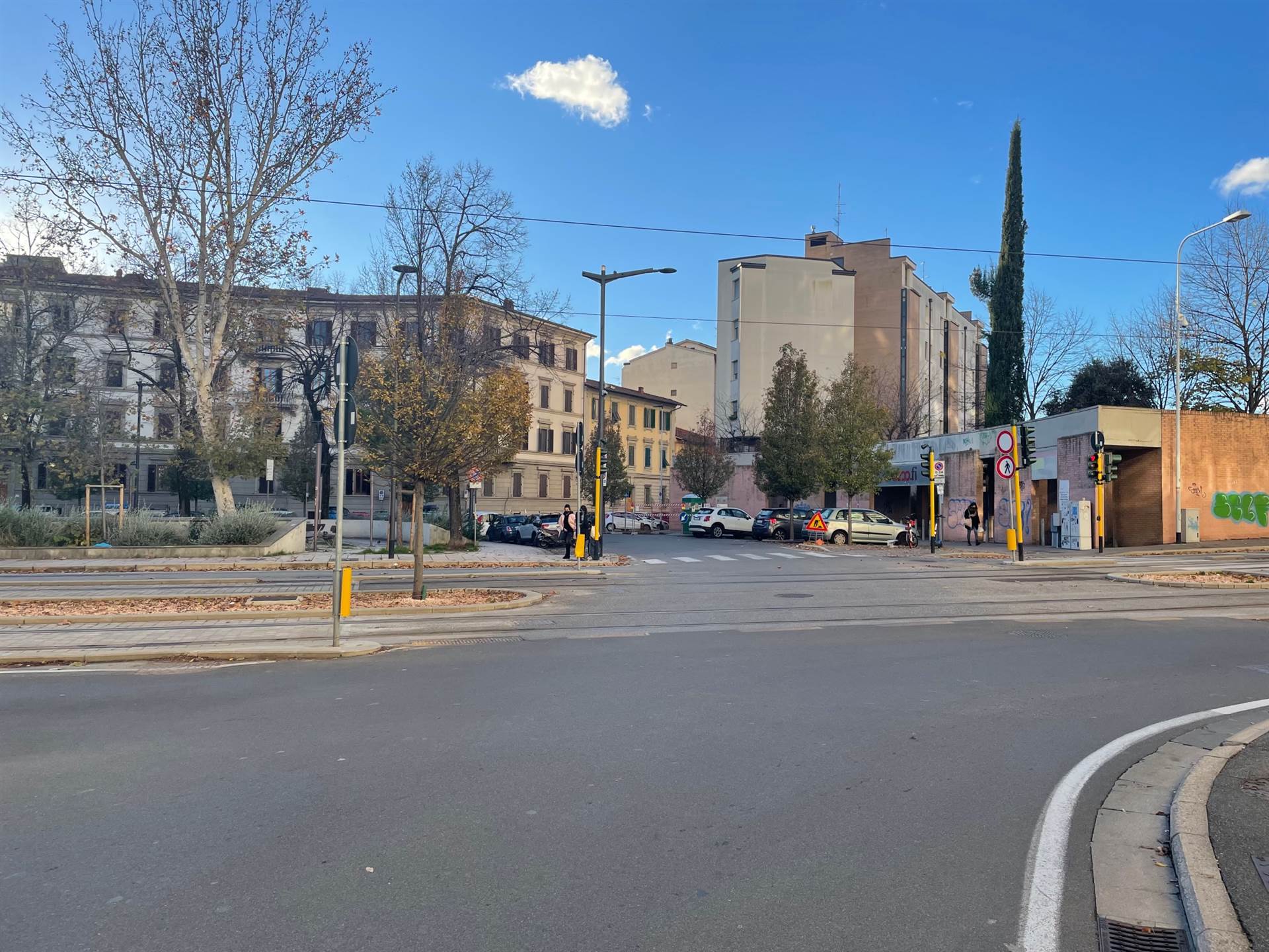 Attivit commerciale con box a Firenze