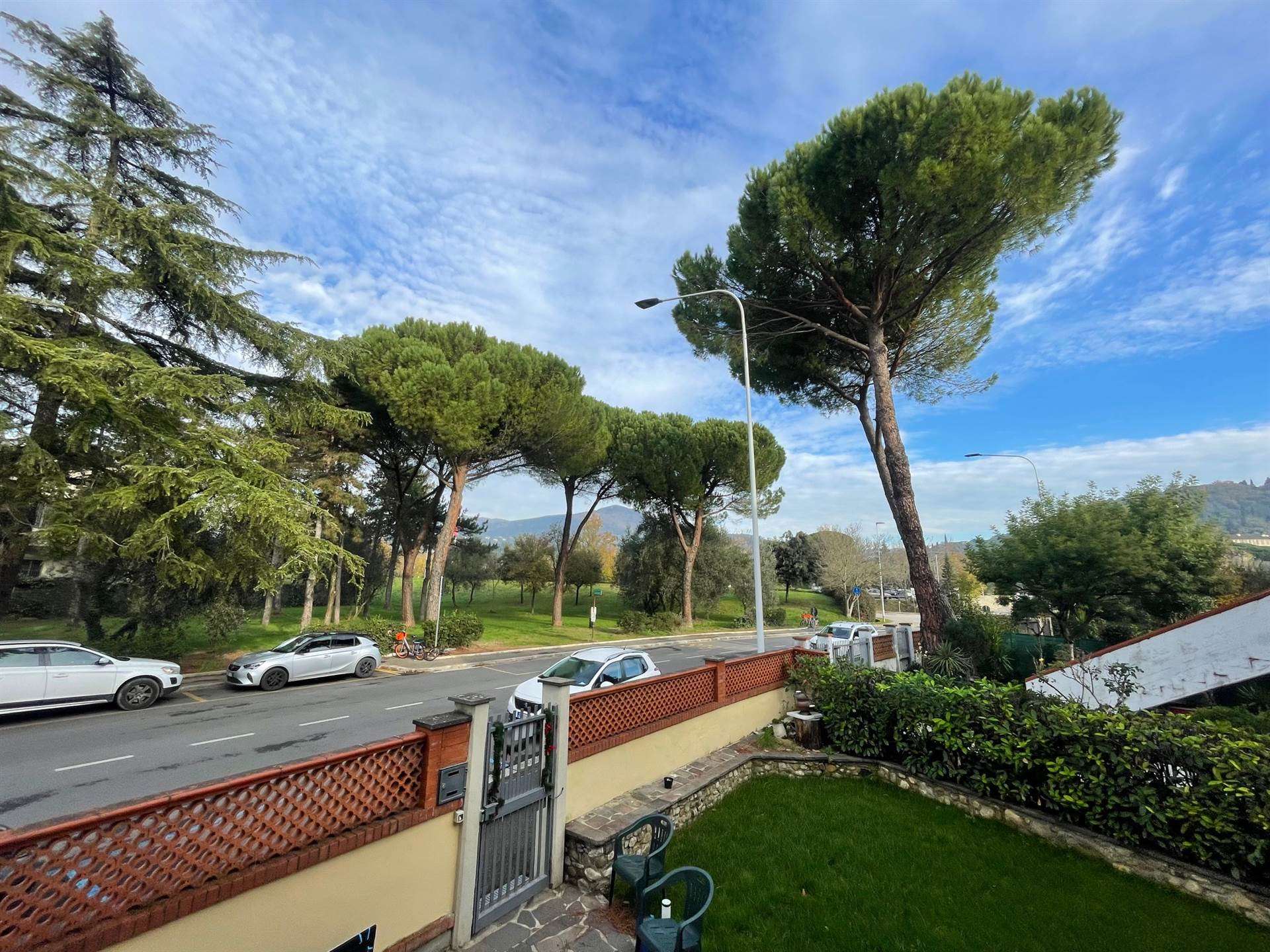 Bilocale arredato in affitto in via aselli, Firenze