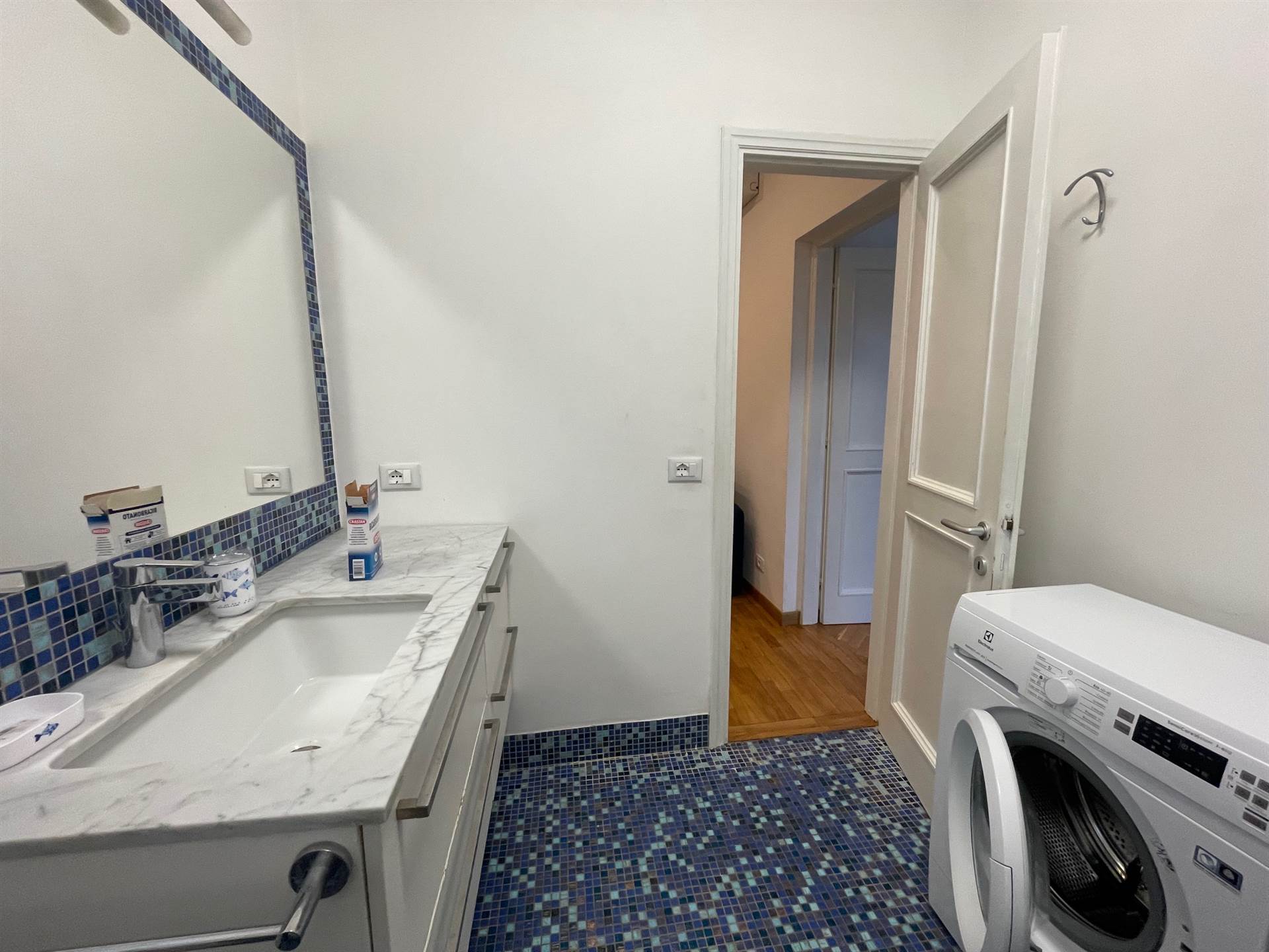 Bilocale arredato in affitto in via aselli, Firenze