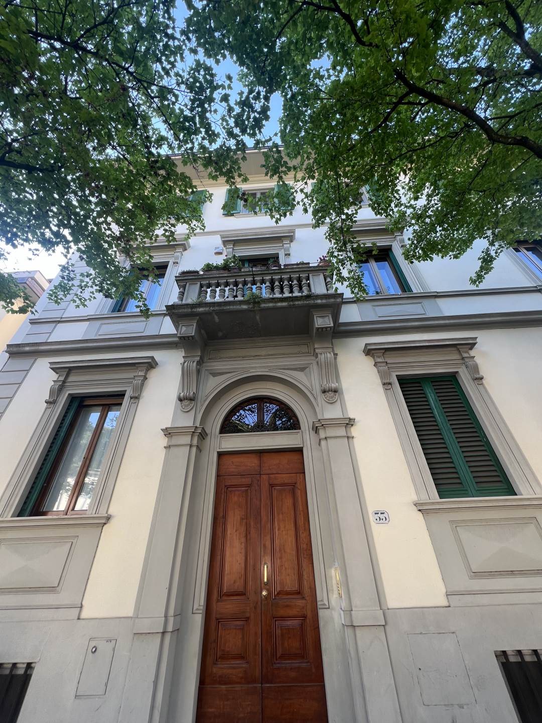 Trilocale arredato in affitto in viale volta, Firenze