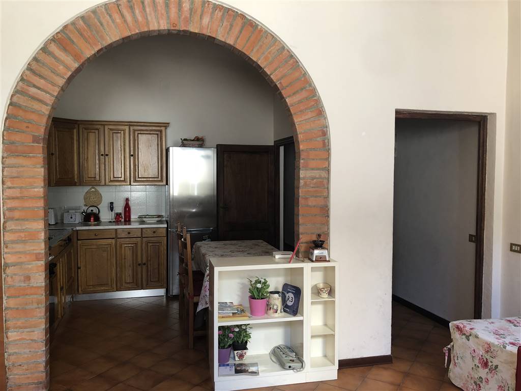 Trilocale arredato in affitto in via degli alfani, Firenze