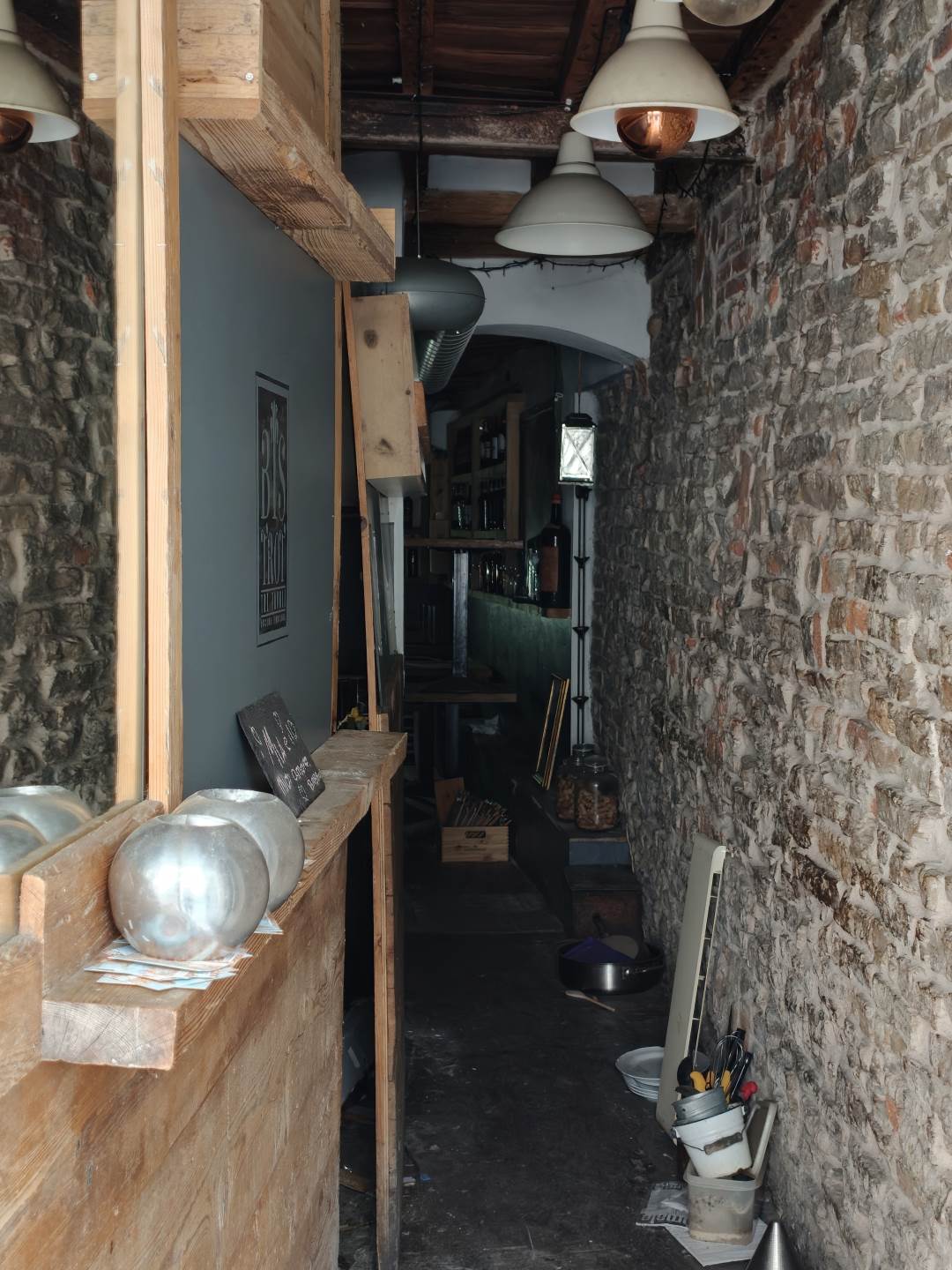 Negozio da ristrutturare in borgo san frediano, Firenze