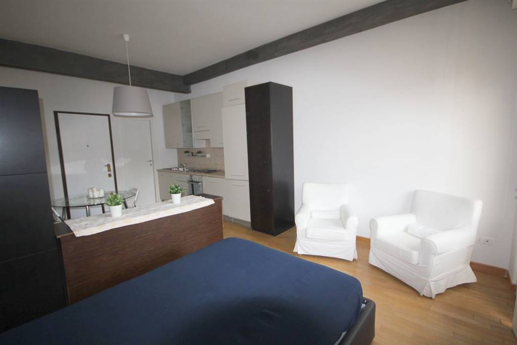 Monolocale arredato in affitto a Firenze