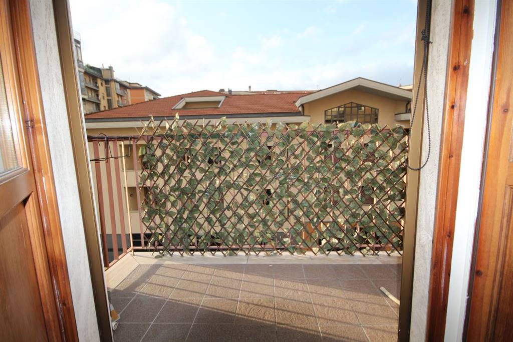 Monolocale arredato in affitto a Firenze