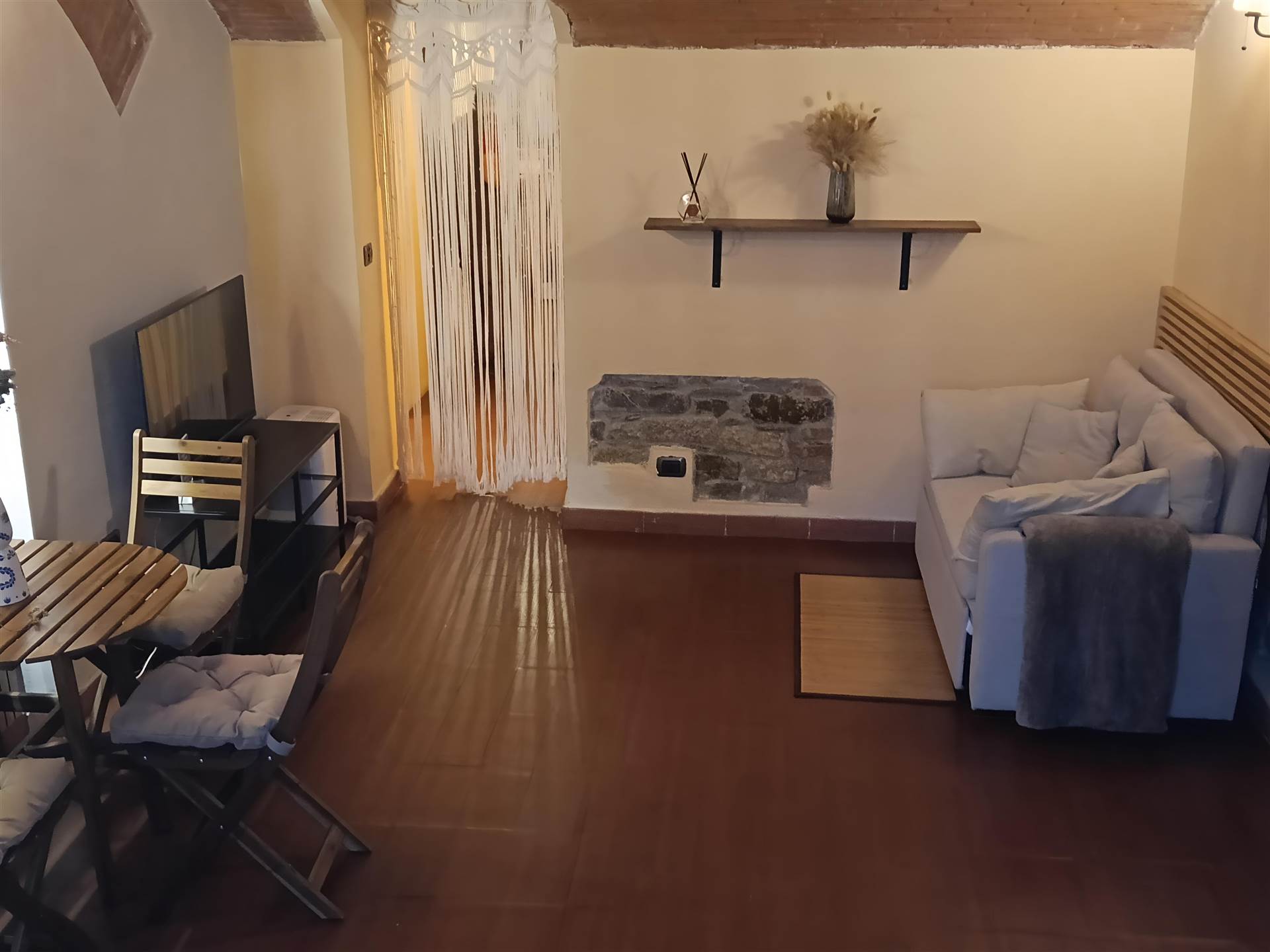 Magazzino ristrutturato in via della mattonaia, Firenze