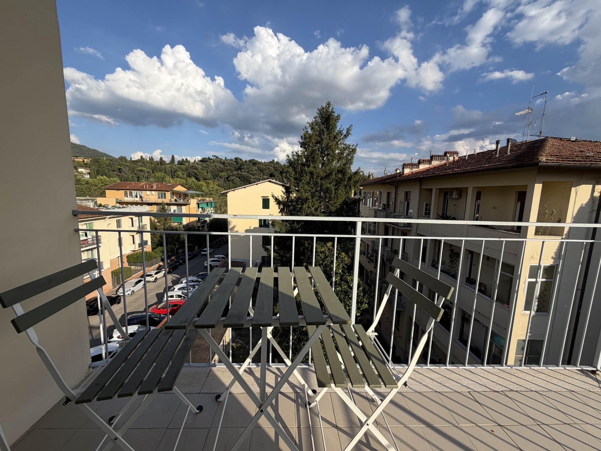 Trilocale arredato in affitto a Firenze