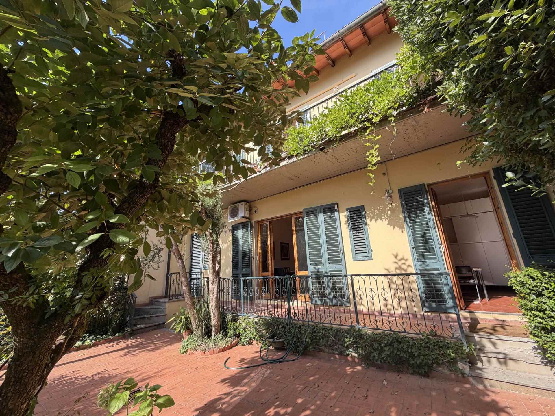 Casa indipendente da ristrutturare a Firenze
