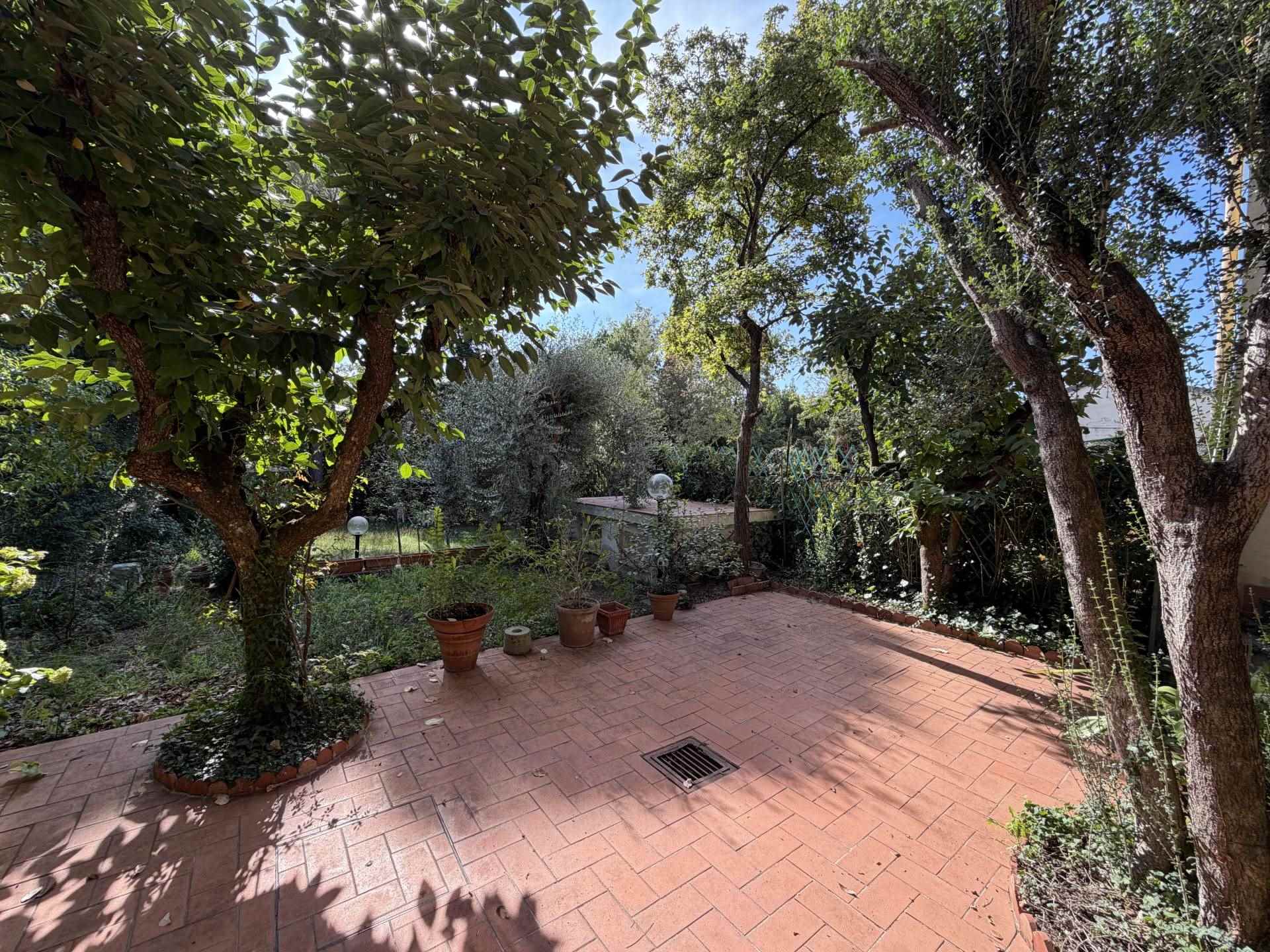 Casa indipendente da ristrutturare a Firenze