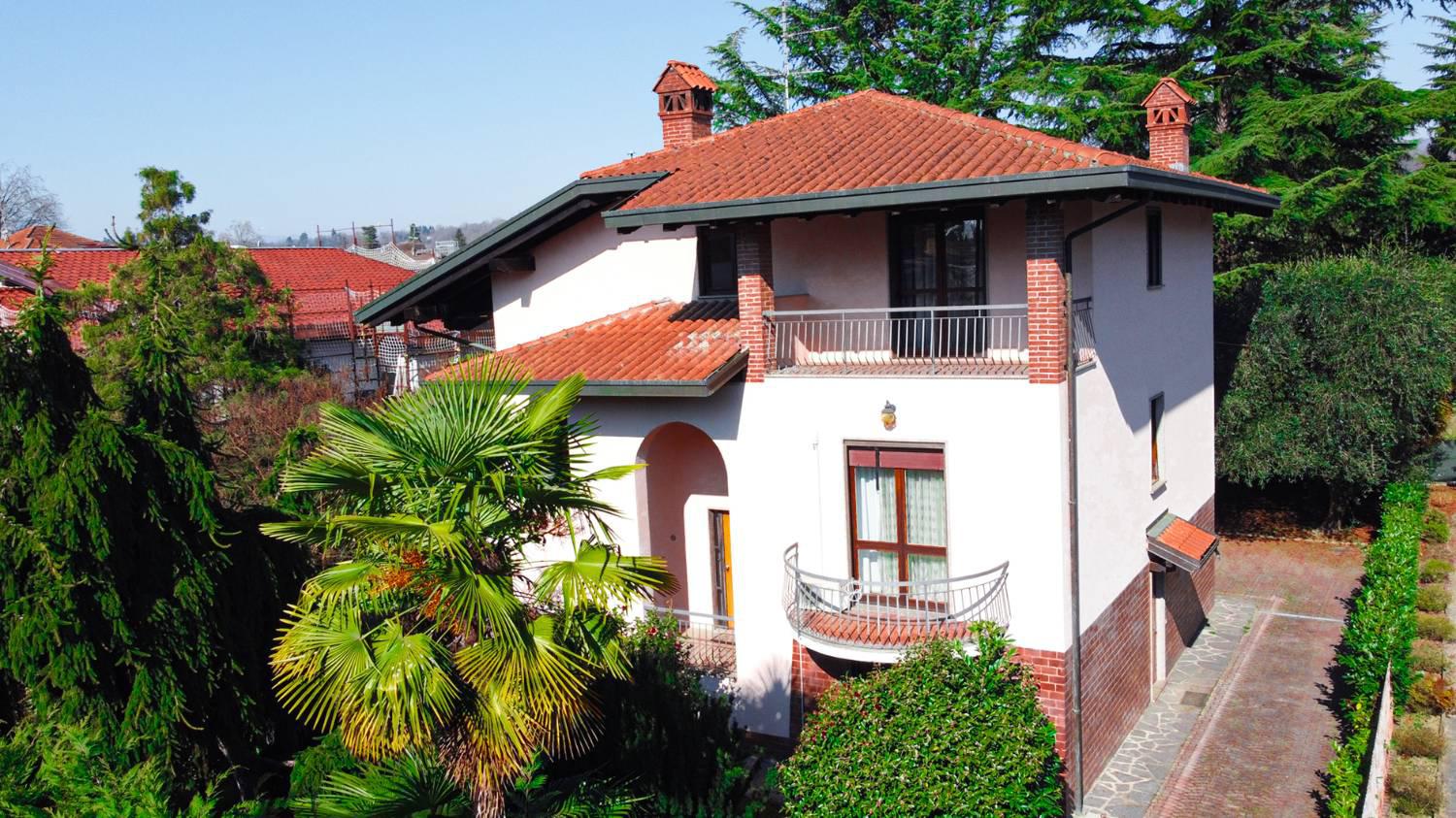 Villa in vendita a Arona