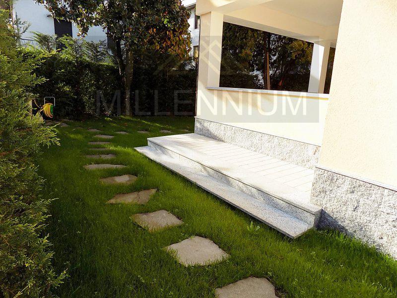 Quadrilocale arredato in affitto a Arona