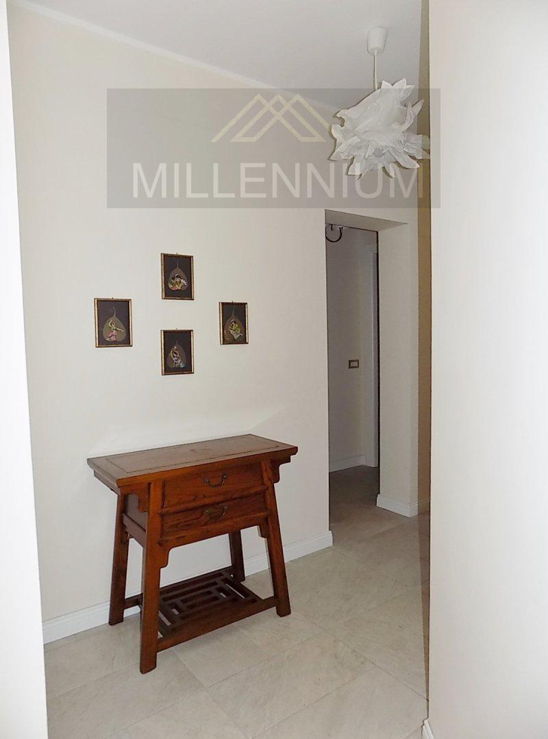 Quadrilocale arredato in affitto a Arona